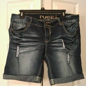 Rue21 Bermuda shorts